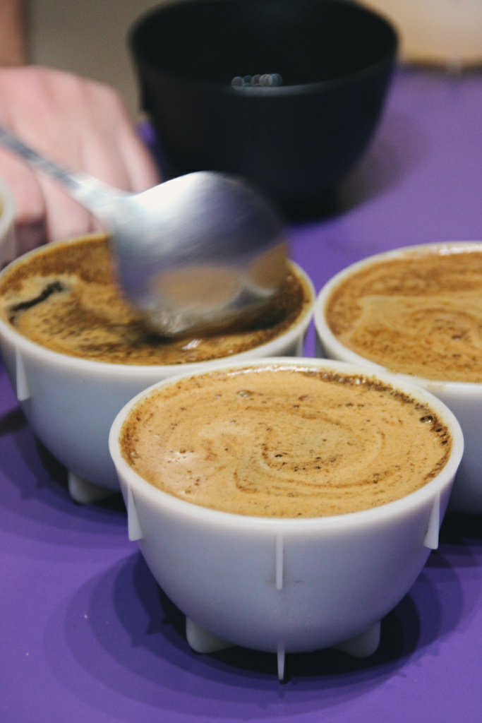 Обжаренные кофейные зерна крупным планом