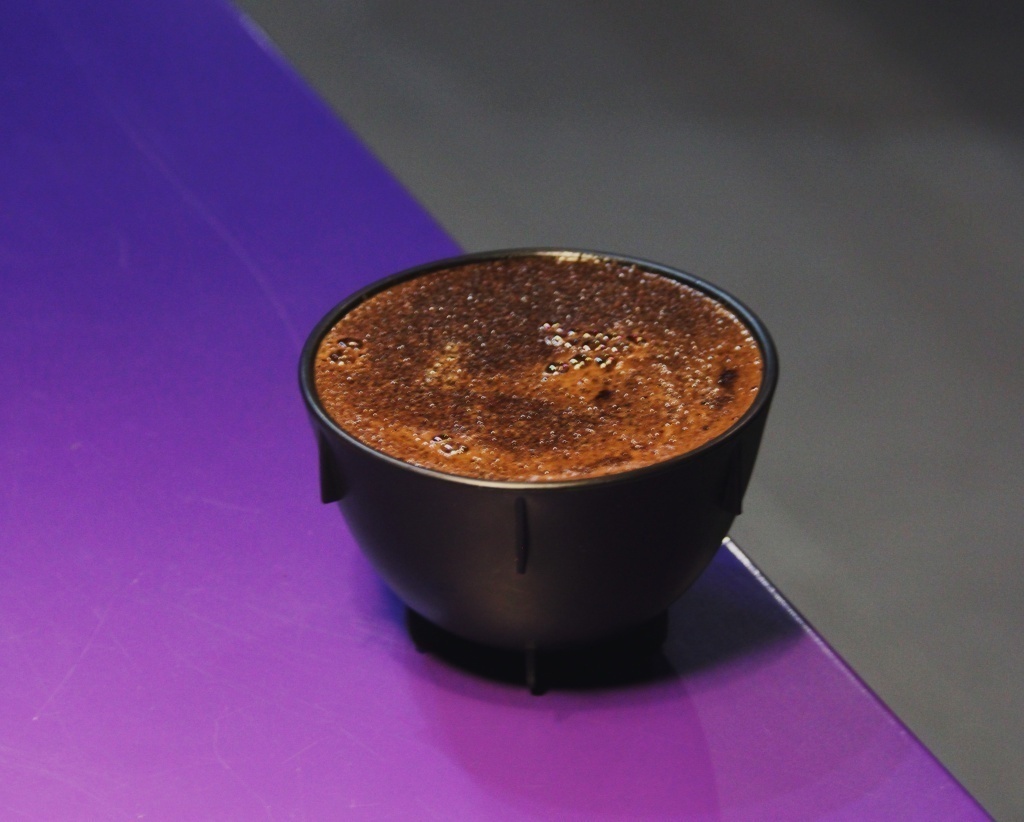 Отбор зелёного кофе и работа обжарщика